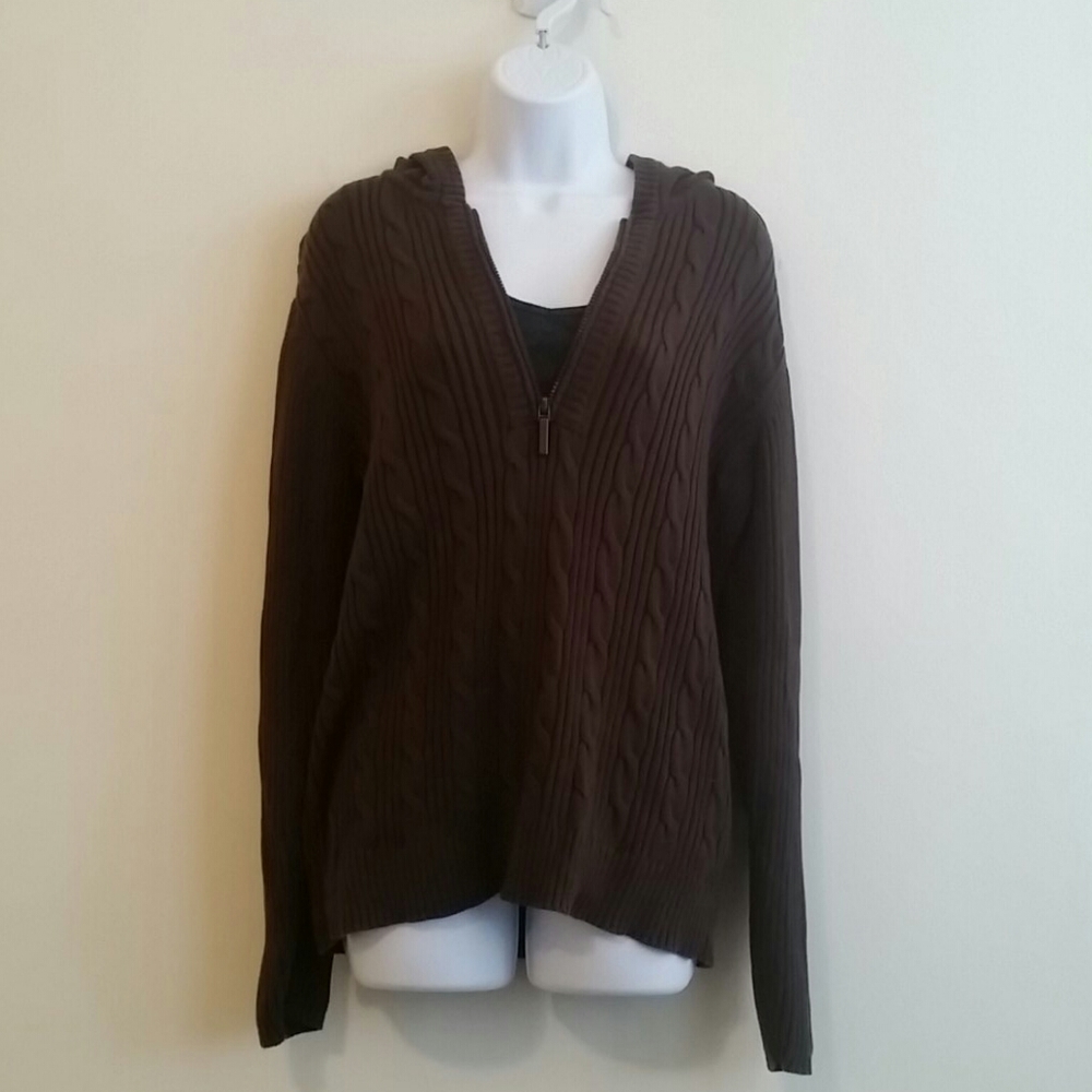 Bass brown knit sweater